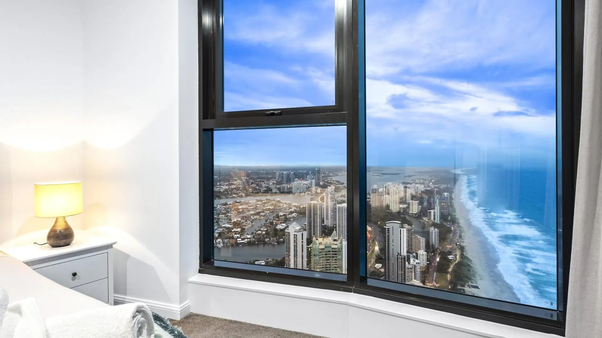 Luxury High Floor 3 Bedroom Unit With Ocean Views - Q Stay Gold Coast